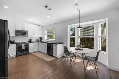12240 Eagle Pointe Cir, Fort Myers, FL 33913 - Photo 9
