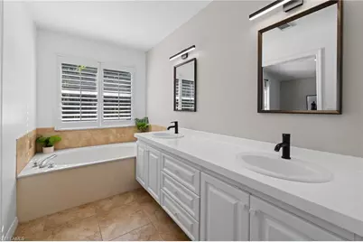 12240 Eagle Pointe Cir, Fort Myers, FL 33913 - Photo 21