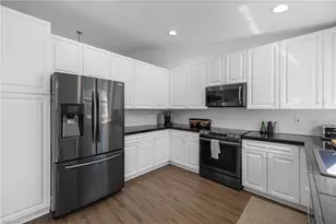 12240 Eagle Pointe Cir, Fort Myers, FL 33913 - Photo 11