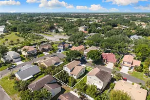 12240 Eagle Pointe Cir, Fort Myers, FL 33913 - Photo 33