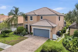 2063 Sagebrush Cir, Naples, FL 34120 - Photo 3