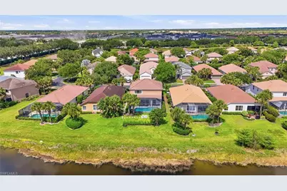 2063 Sagebrush Cir, Naples, FL 34120 - Photo 43