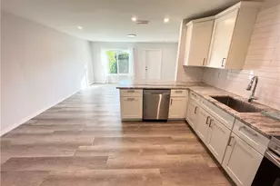 3181 Poinciana Dr, Naples, FL 34105 - Photo 9