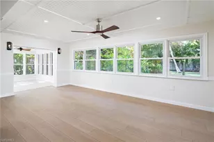 2424 Harbor Rd, Naples, FL 34104 - Photo 9