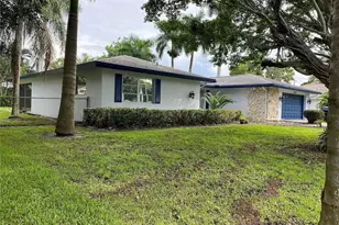 5097 Greenbriar Dr, Fort Myers, FL 33919 - Photo 5