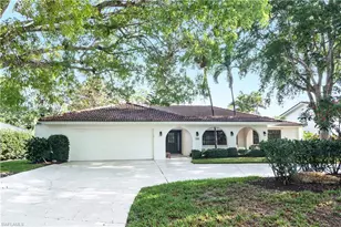 560 Bald Eagle Dr, Naples, FL 34105 - Photo 3