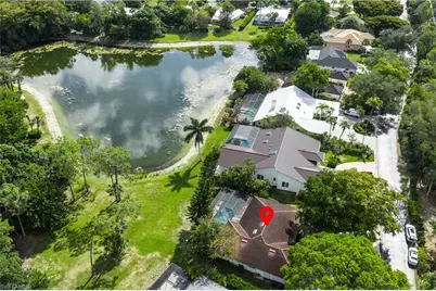 560 Bald Eagle Dr #22, Naples, FL 34105 - Photo 5