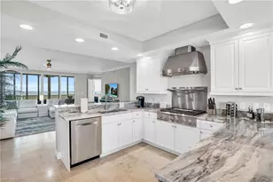 265 Indies Way, Naples, FL 34110 - Photo 5