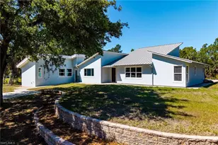 681 15th St SW, Naples, FL 34117 - Photo 43
