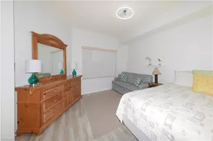 992 Woodshire Ln, Naples, FL 34105 - Photo 25