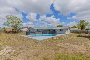 928 SE 35th St, Cape Coral, FL 33904 - Photo 25