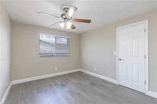 928 SE 35th St, Cape Coral, FL 33904 - Photo 13
