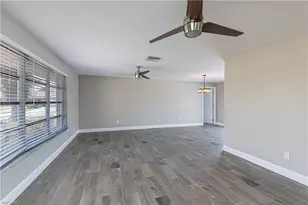 928 SE 35th St, Cape Coral, FL 33904 - Photo 3