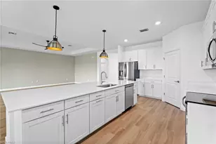 1779 Hagen Ct, Naples, FL 34120 - Photo 5