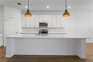 1779 Hagen Ct, Naples, FL 34120 - Photo 5
