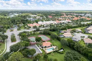 360 Pindo Palm Dr, Naples, FL 34104 - Photo 21