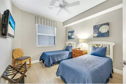 470 Launch Cir #403, Naples, FL 34108 - Photo 17