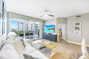 470 Launch Cir, Naples, FL 34108 - Photo 5