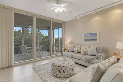 450 Launch Cir #404, Naples, FL 34108 - Photo 3