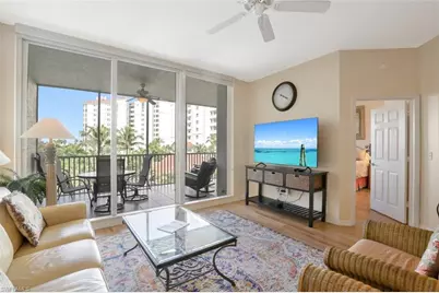 460 Launch Cir #403, Naples, FL 34108 - Photo 5
