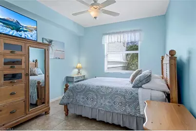 460 Launch Cir #301, Naples, FL 34108 - Photo 11