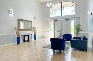 1100 Pine Ridge Rd, Naples, FL 34108 - Photo 11