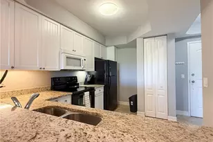 1100 Pine Ridge Rd, Naples, FL 34108 - Photo 17