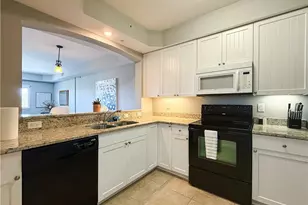 1100 Pine Ridge Rd, Naples, FL 34108 - Photo 21