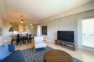 1100 Pine Ridge Rd, Naples, FL 34108 - Photo 27