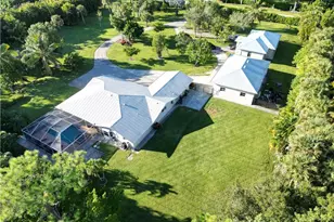 2950 Coach House Ln, Naples, FL 34105 - Photo 39