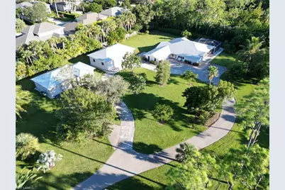 2950 Coach House Ln, Naples, FL 34105 - Photo 47
