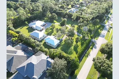2950 Coach House Ln, Naples, FL 34105 - Photo 49