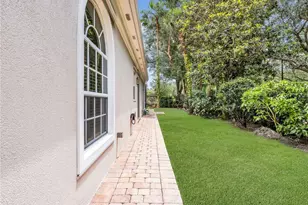 5902 Bermuda Ln, Naples, FL 34119 - Photo 39