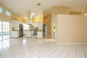 1040 Moon Lake Dr, Naples, FL 34104 - Photo 9