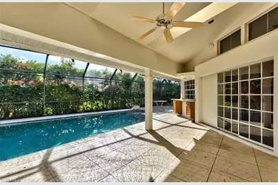1040 Moon Lake Dr, Naples, FL 34104 - Photo 23