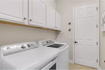 28657 Newtown Ct, Bonita Springs, FL 34135 - Photo 33