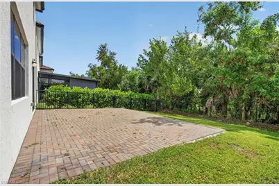 8951 Madrid Cir, Naples, FL 34104 - Photo 37