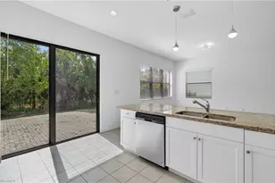 8951 Madrid Cir, Naples, FL 34104 - Photo 9