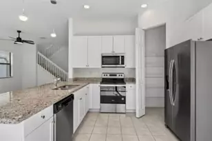 8951 Madrid Cir, Naples, FL 34104 - Photo 7