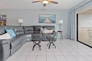 400 Fox Haven Dr, Naples, FL 34104 - Photo 13