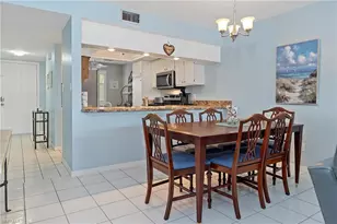 400 Fox Haven Dr, Naples, FL 34104 - Photo 9