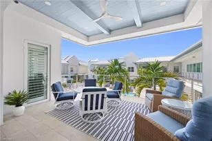 201 8th St S, Naples, FL 34102 - Photo 23