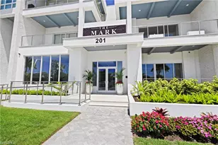 201 8th St S, Naples, FL 34102 - Photo 27