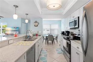 511 Club Side Dr, Naples, FL 34110 - Photo 7
