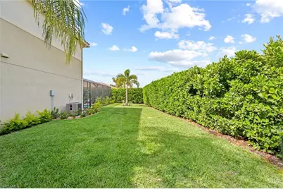 3551 Beaufort Ct, Naples, FL 34119 - Photo 5