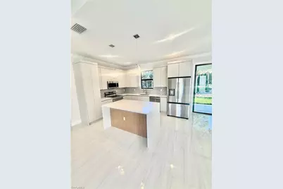 4092 24th Ave SE, Naples, FL 34117 - Photo 9