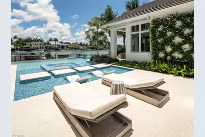 3525 Fort Charles Dr, Naples, FL 34102 - Photo 21