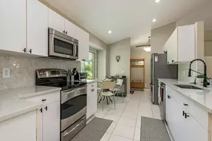 1082 Capri Dr, Naples, FL 34103 - Photo 3
