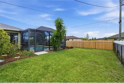 21 Tropicana Pkwy E, Cape Coral, FL 33909 - Photo 31