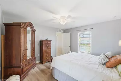 21 Tropicana Pkwy E, Cape Coral, FL 33909 - Photo 11